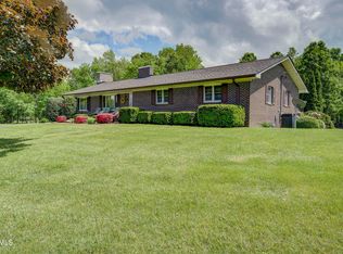 200 McCurry Ln, Erwin, TN 37650