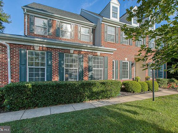 Gorgeous home welcomes you!