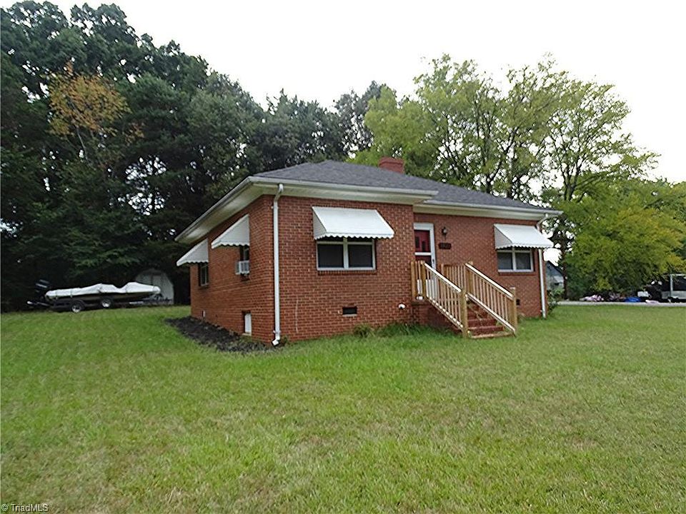 1st image of 1103 Irving Ave