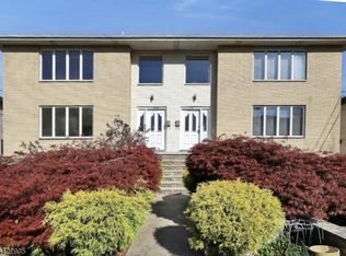 535 Orchard Ave, Palisades Park, NJ 07650
