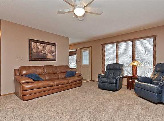 3rd image of 7028 Oakwood Dr