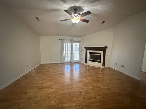 2nd image of 135 Bradford Pl