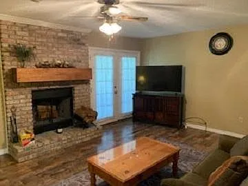 281 Highpoint Dr — Photo 5