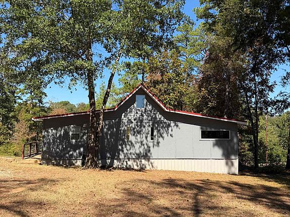 3rd image of 600 Hall Rd