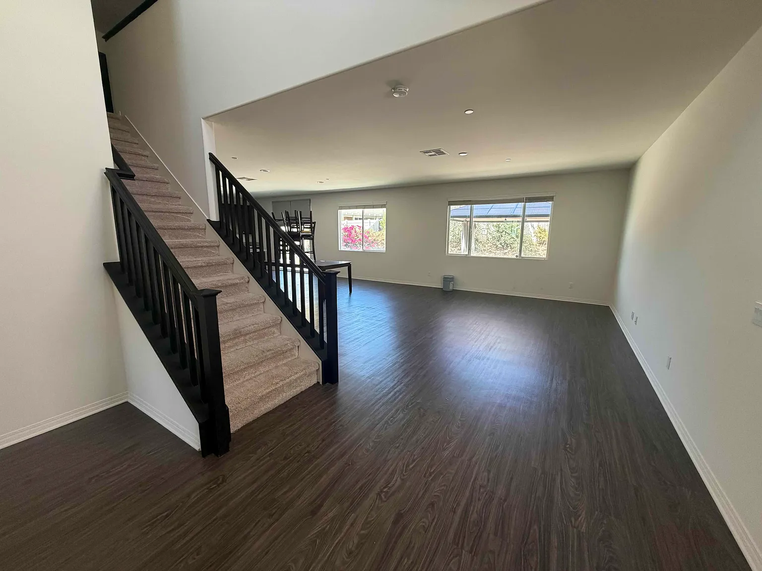4 bed, 2477 sqft, $3,595 — Photo 3
