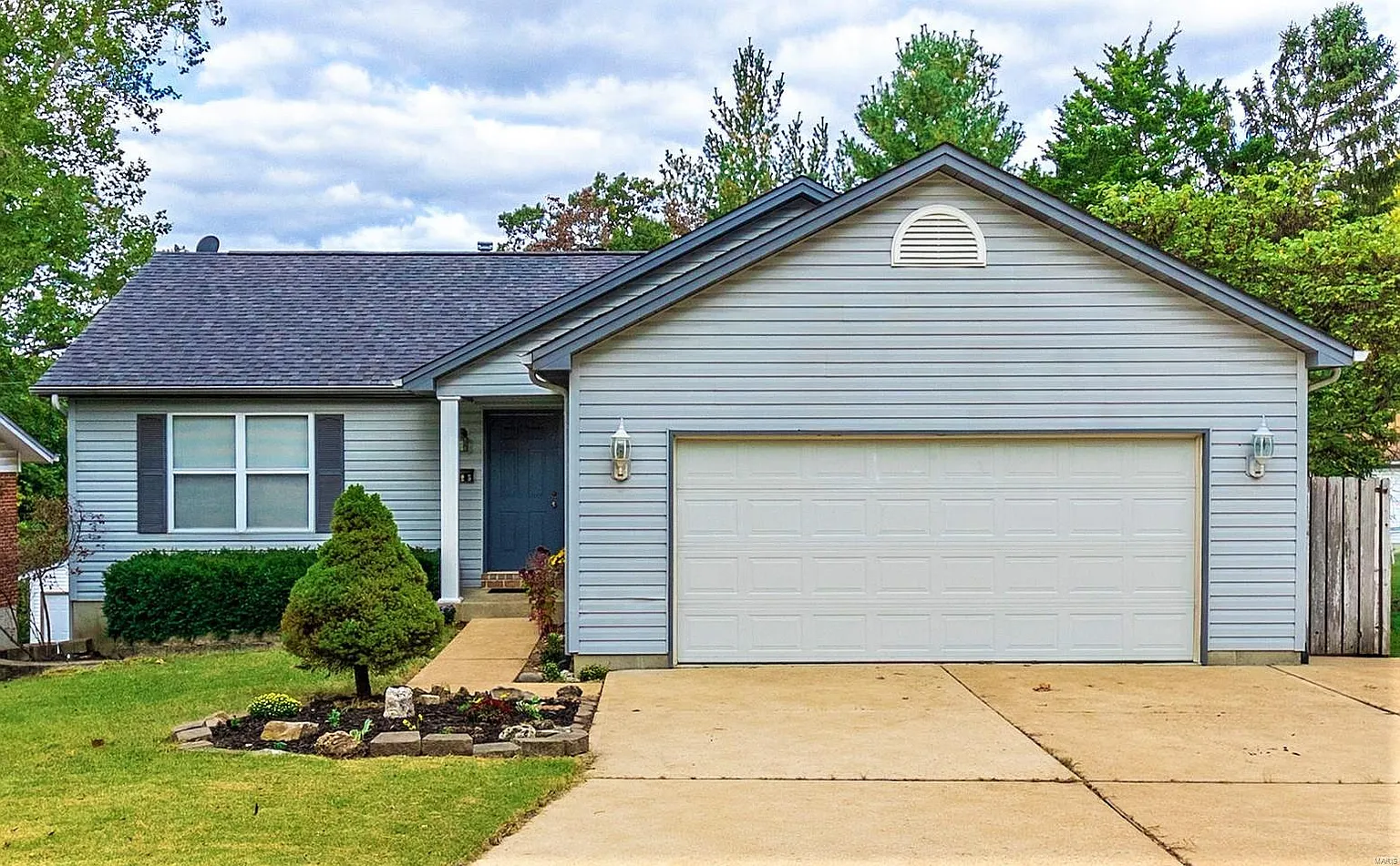 2725 Sims Ave photo 1