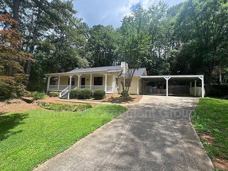 1st image of 916 Curry Cir SE