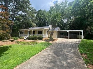916 Curry Cir SE, Conyers, GA 30094