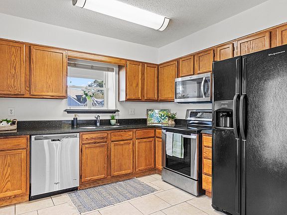 4th image of 1887 Heartland Dr