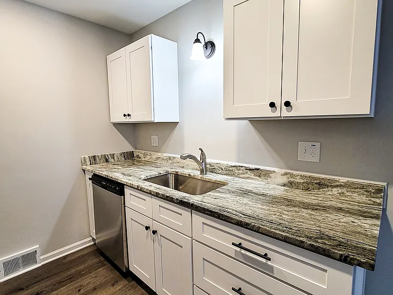 590 E Lewiston Ave — Photo 3