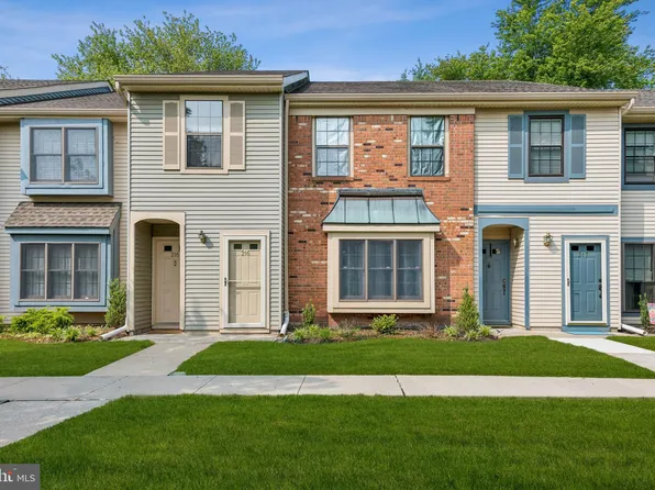 215 Wyndham Pl, Robbinsville, NJ 08691