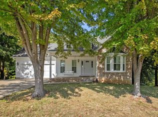 109 W Hunters Rdg, Valmeyer, IL 62295
