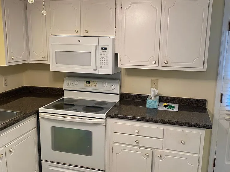 1002 Willow Dr #3 — Photo 6