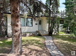899 Alder Ave, Strathcona County, AB T8A1V4