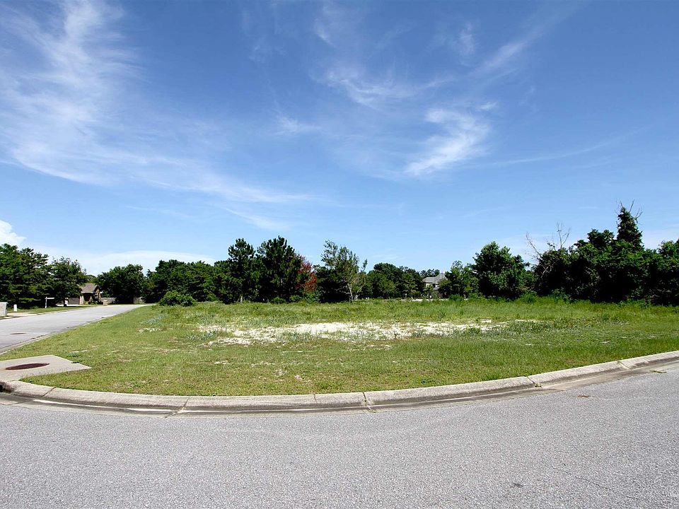 2nd image of Manor Circle #10