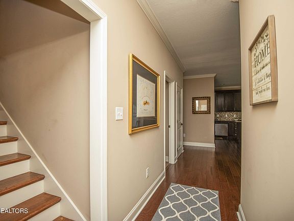 4th image of 2507 Ancient Oak Ln