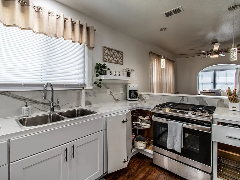 1117 Ocean Dr E #A — Photo 15