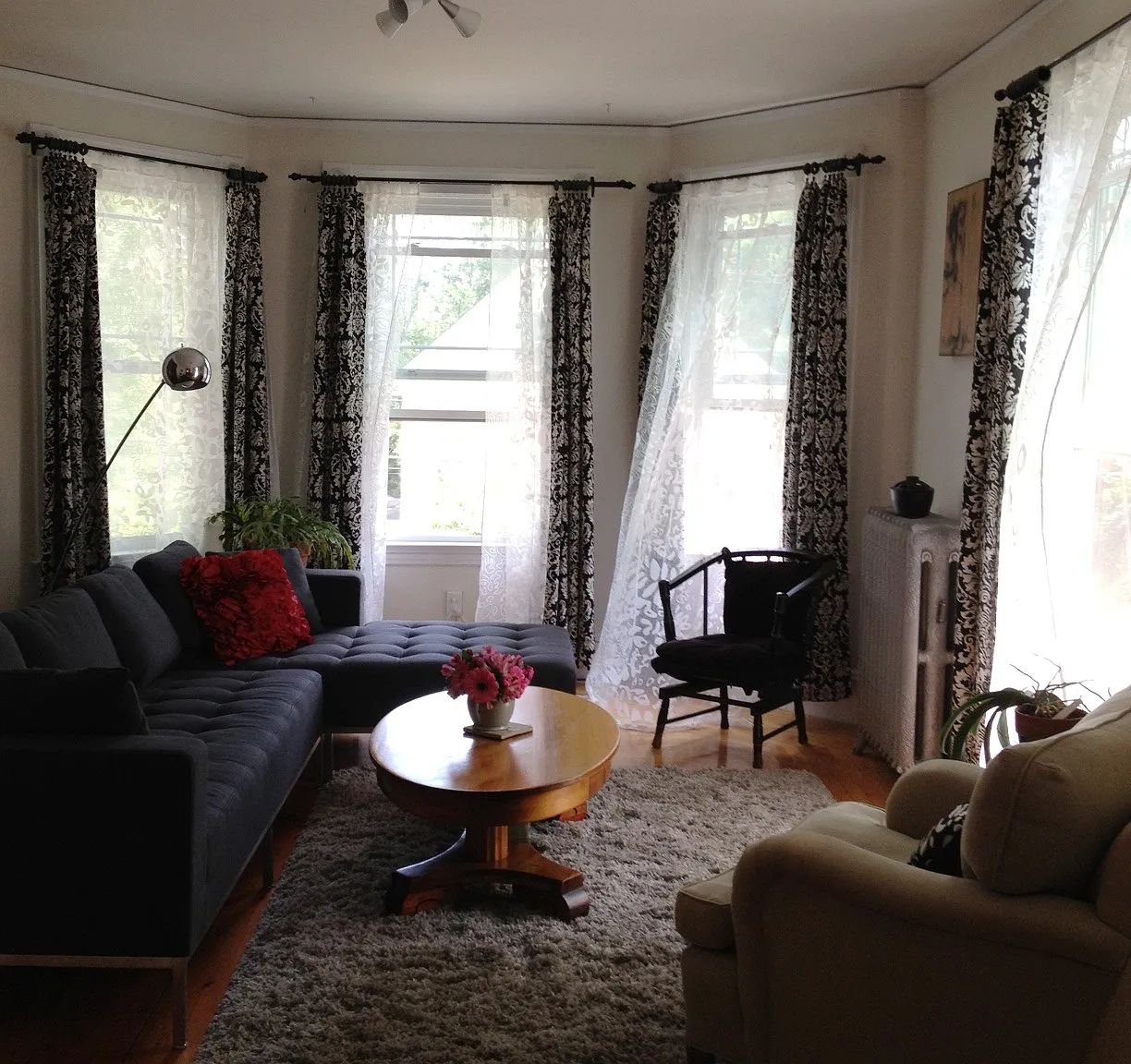 2 bed, 1000 sqft, $2,100 — Photo 1