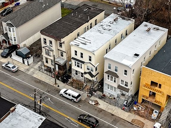 2nd image of 375 6Th Ave