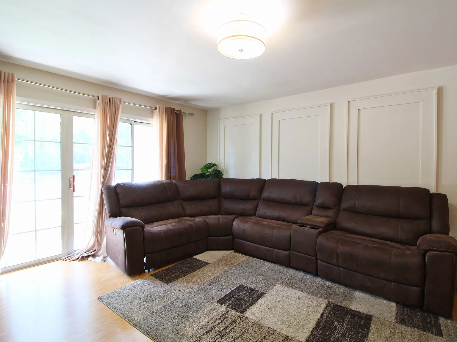 2 bed, 1100 sqft, $2,250 — Photo 2