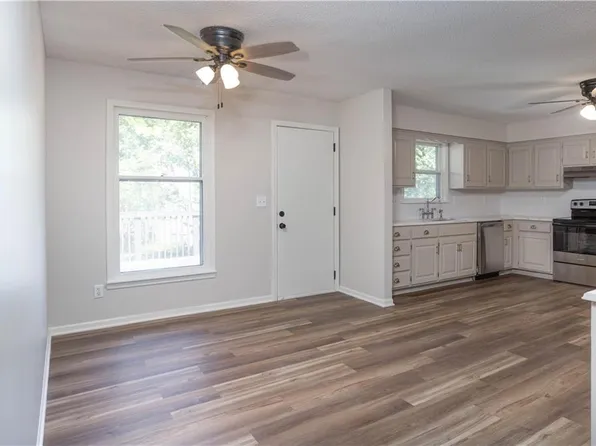 9627 N Wayne Ave, Kansas City, MO 64155