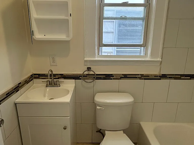 274 Cleveland St #2 — Photo 24