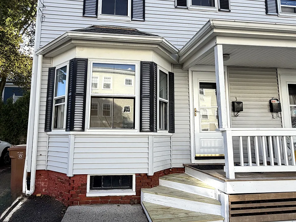 3 Melcher St
