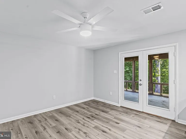 2060 Red Spruce Ct — Photo 14