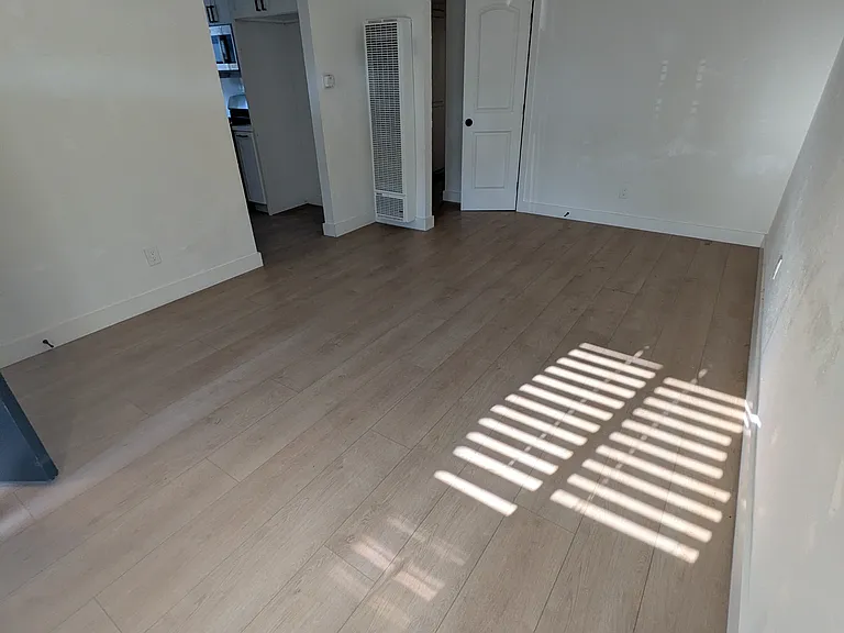 820 S Lloyd St — Photo 3
