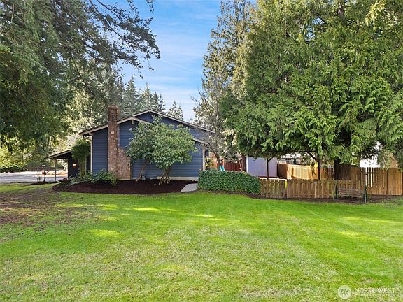 3rd image of 2234 NE Goldenrod Avenue