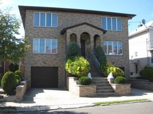 272 Hudson Pl, Fairview, NJ 07022