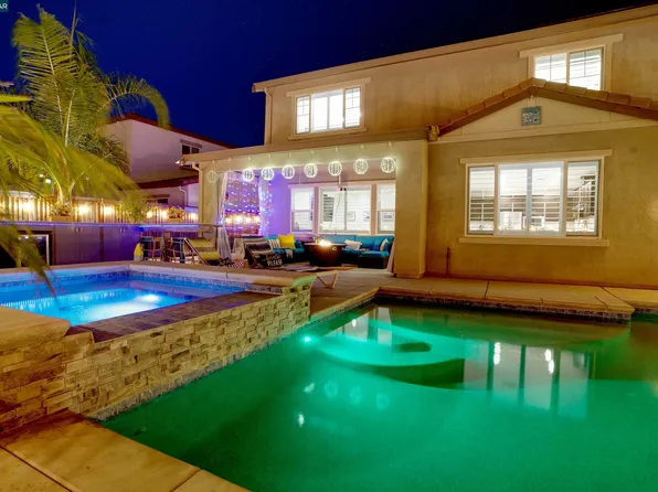 302 Hampstead Dr, Brentwood, CA 94513