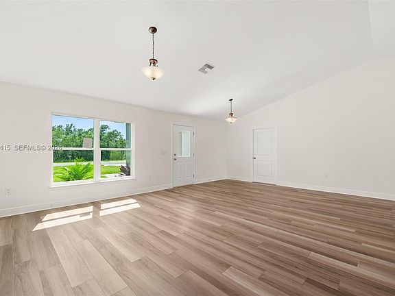 4th image of 5826 Cortez Blvd