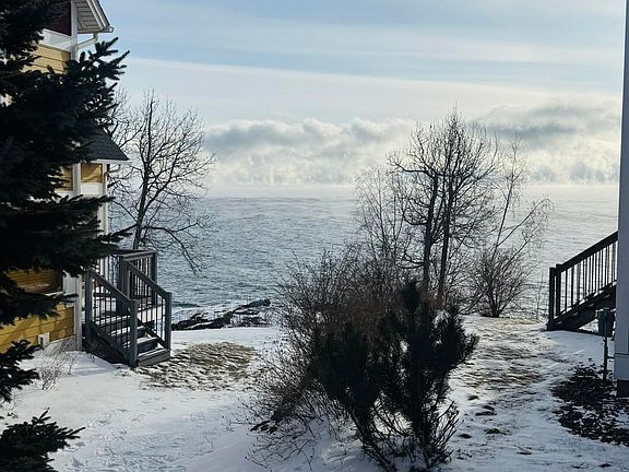 3rd image of 520 Fjord Tr