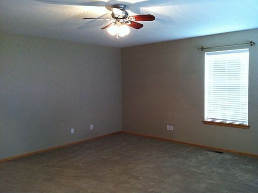 4th image of 63 SW Eston Ct