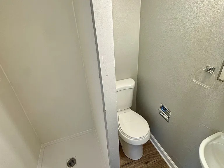 2703 Pine St #2707 — Photo 9