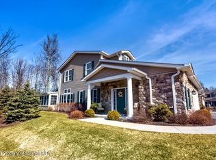 127 Wyndham Rd, Clarks Summit, PA 18411