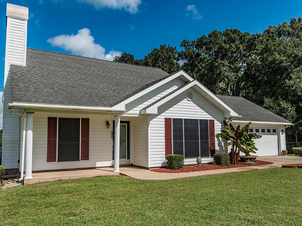 1st image of 126 Twin Pine Dr