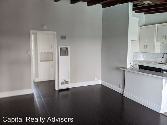 3rd image of 1501 E 4th St APT 16