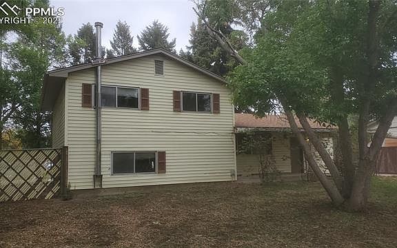 3rd image of 3601 Indianpipe Cir