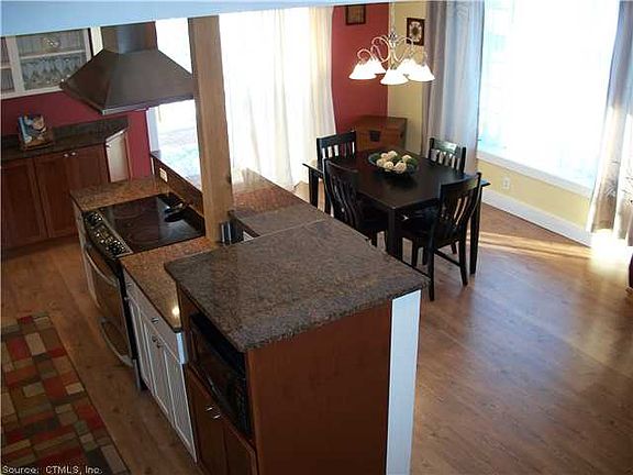 2nd image of 102 Georgetown Dr