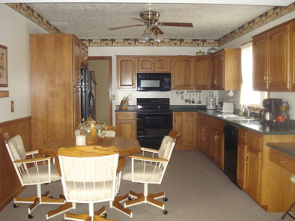 eat in kitchen