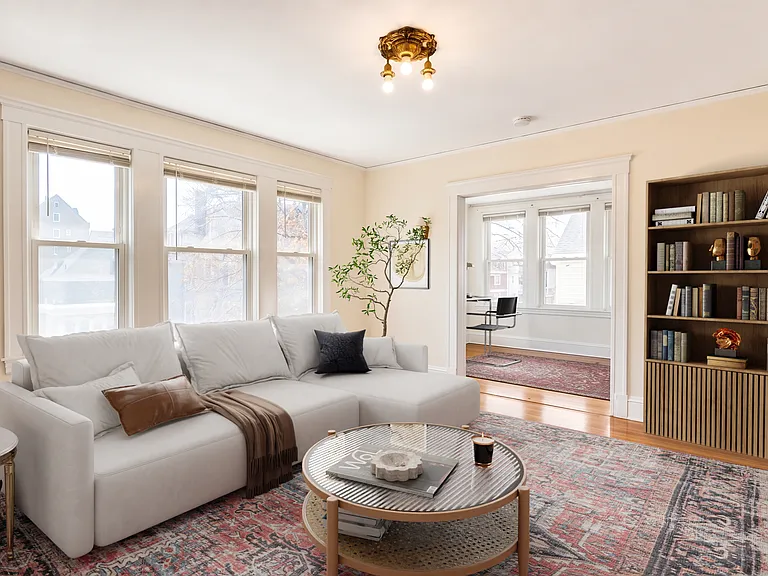 8 Mapleton St #2 — Photo 2