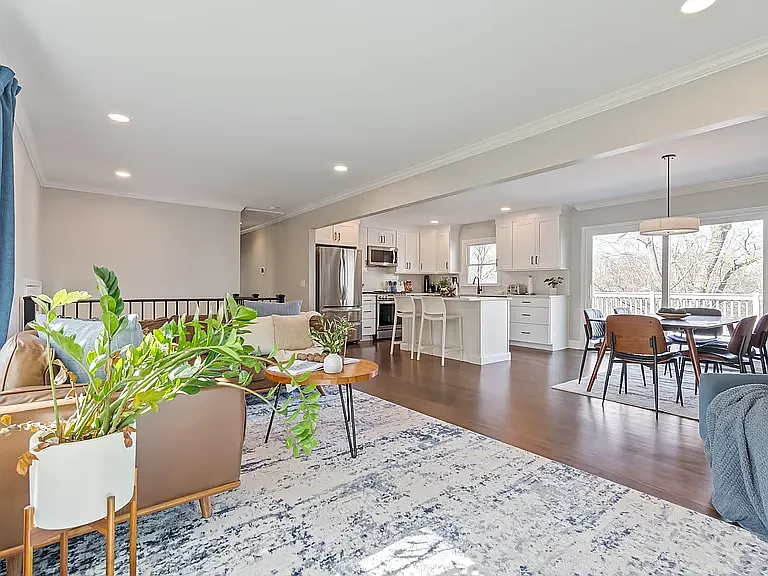 5102 Beauregard Ln — Photo 6