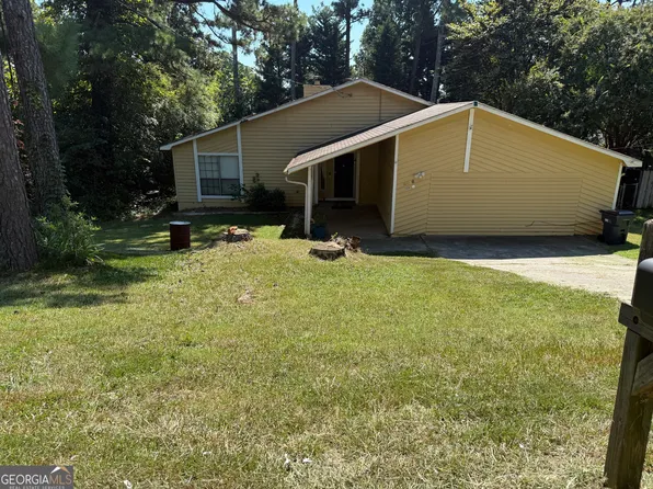5016 Comanche Ct NW, Lilburn, GA 30047