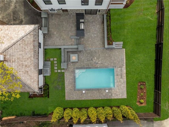 7 Champlin St, Newport, RI 02840