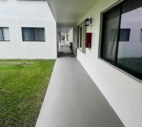3rd image of 9920 NW 68th Pl APT 103