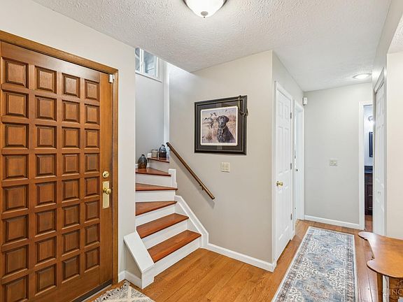 3rd image of 6578 Windmill Dr