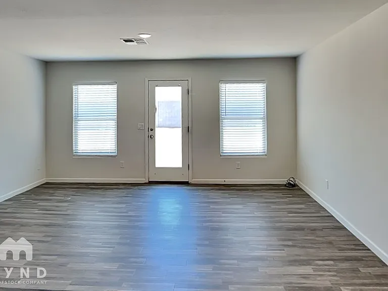 222 S Picacho Heights Rd — Photo 2
