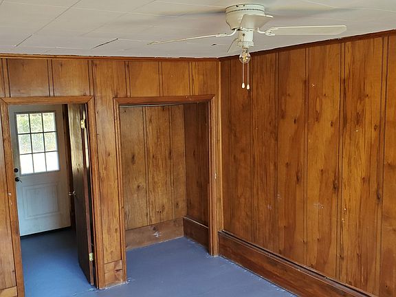 4th image of 3 Polk Cir